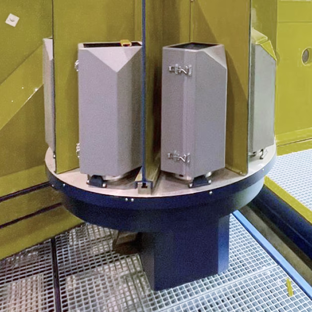 SPR C8 Multi-station table for installation and positioning of components